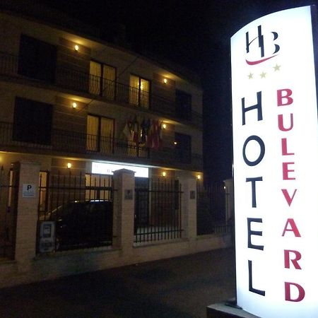 Hotel Bulevard Oradea Exterior foto
