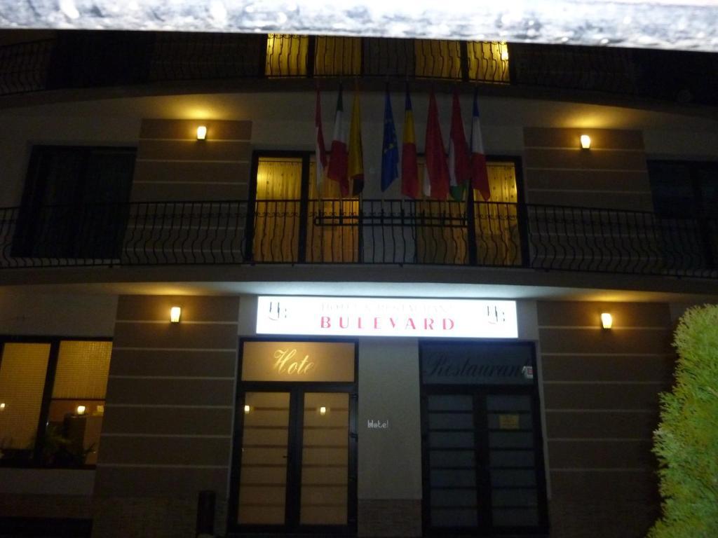 Hotel Bulevard Oradea Exterior foto